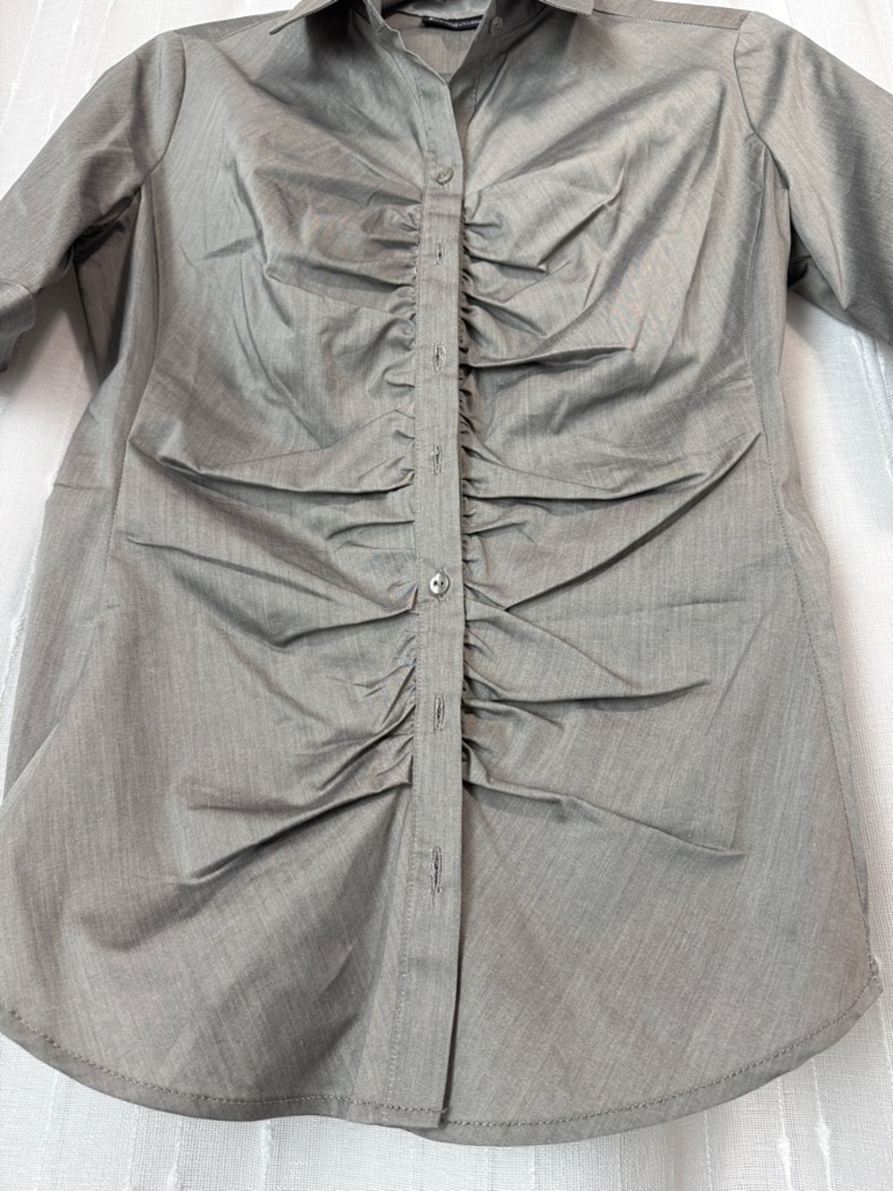 NY&Co Women’s Gray Button Down Blouse - Picture 4 of 5